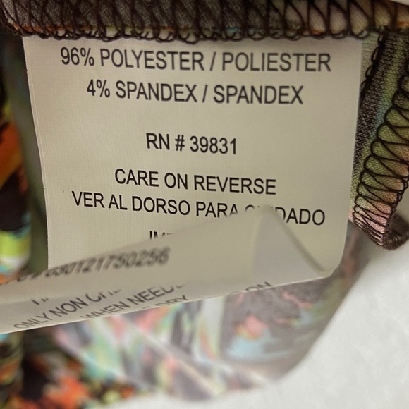 Chic Multicolor Patterned Blouse - Picture 6 of 6